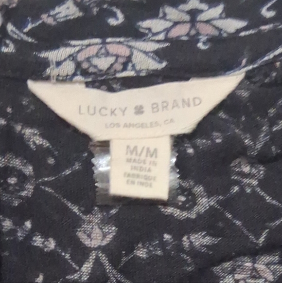 SALE EUC Lucky Brand Sz. M/M Blue/White Floral Short Sleeve Pullover Top. - Picture 2 of 9